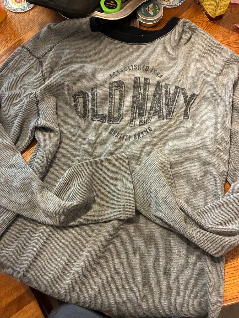 Old Navy Men’s Gray Thermal Waffle-Knit Pullover with Chest Logo